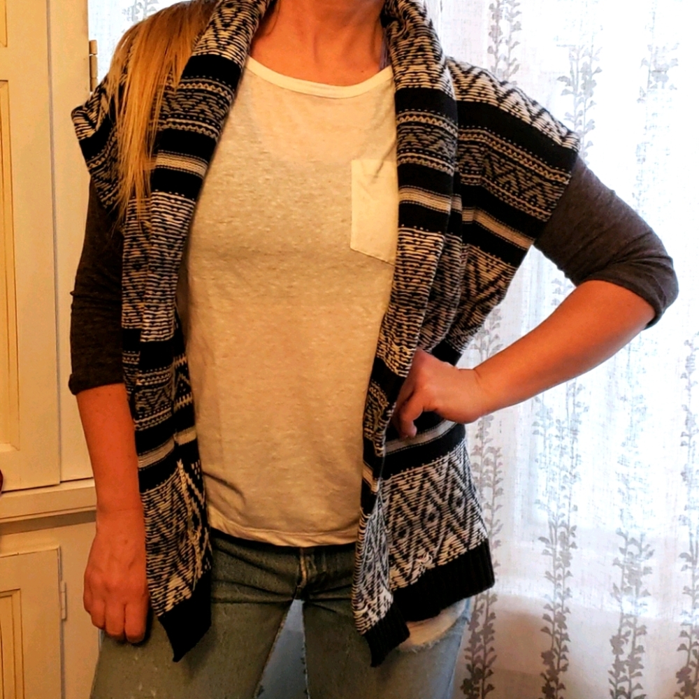 Chaps Inside Out Diamond Knit Toggle Sweater Vest - Picture 4 of 16